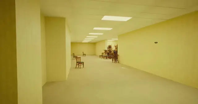 Un nouveau projet mystère pour le réalisateur de "Backrooms"
